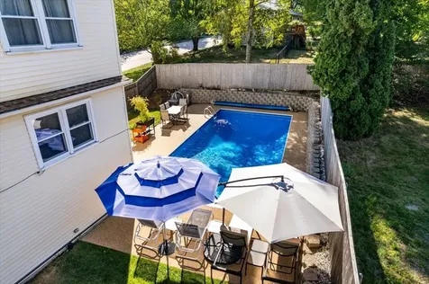 15 Lindstrom Lane Manchester NH 03104