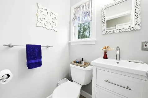 21 Christine Drive Atkinson NH 03811