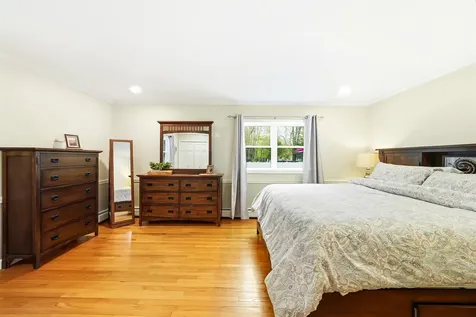 21 Christine Drive Atkinson NH 03811
