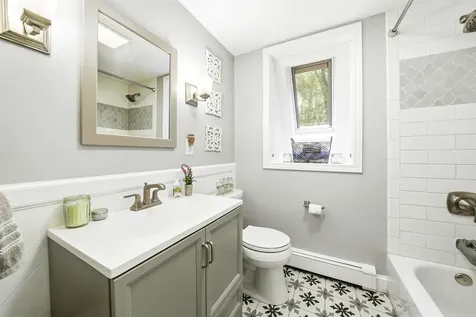 21 Christine Drive Atkinson NH 03811