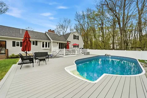 21 Christine Drive Atkinson NH 03811