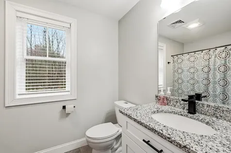 10 Coleman Street Rochester NH 03867