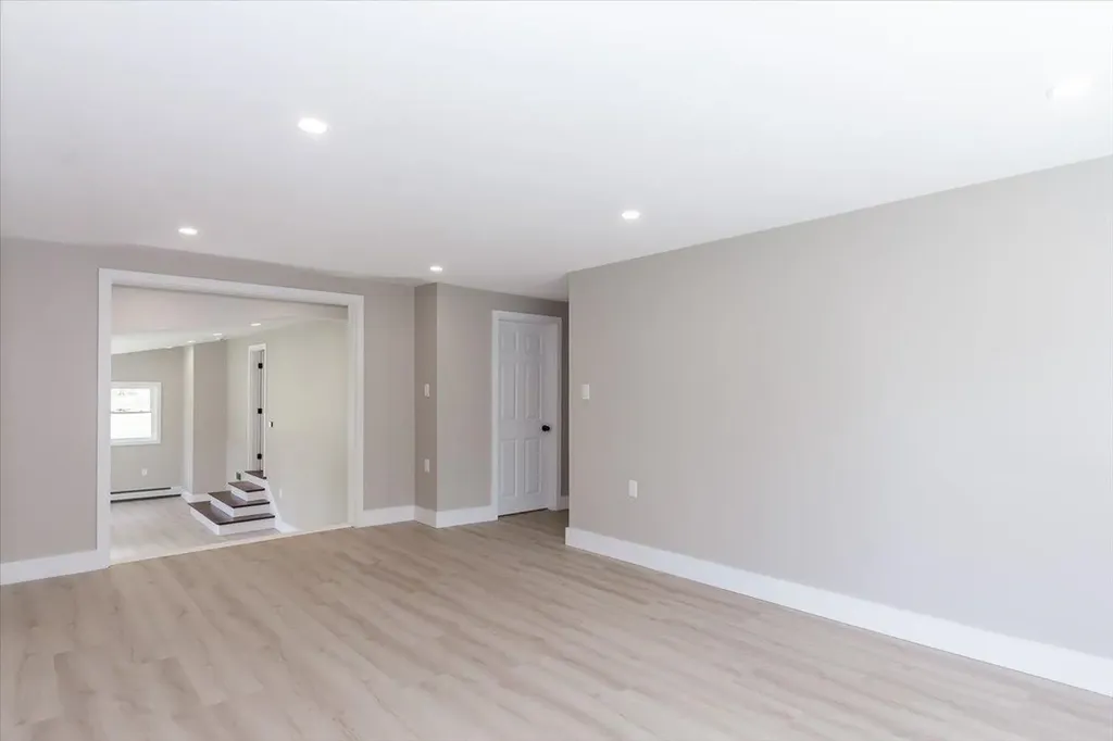 7 Ermer Road Derry NH 03038