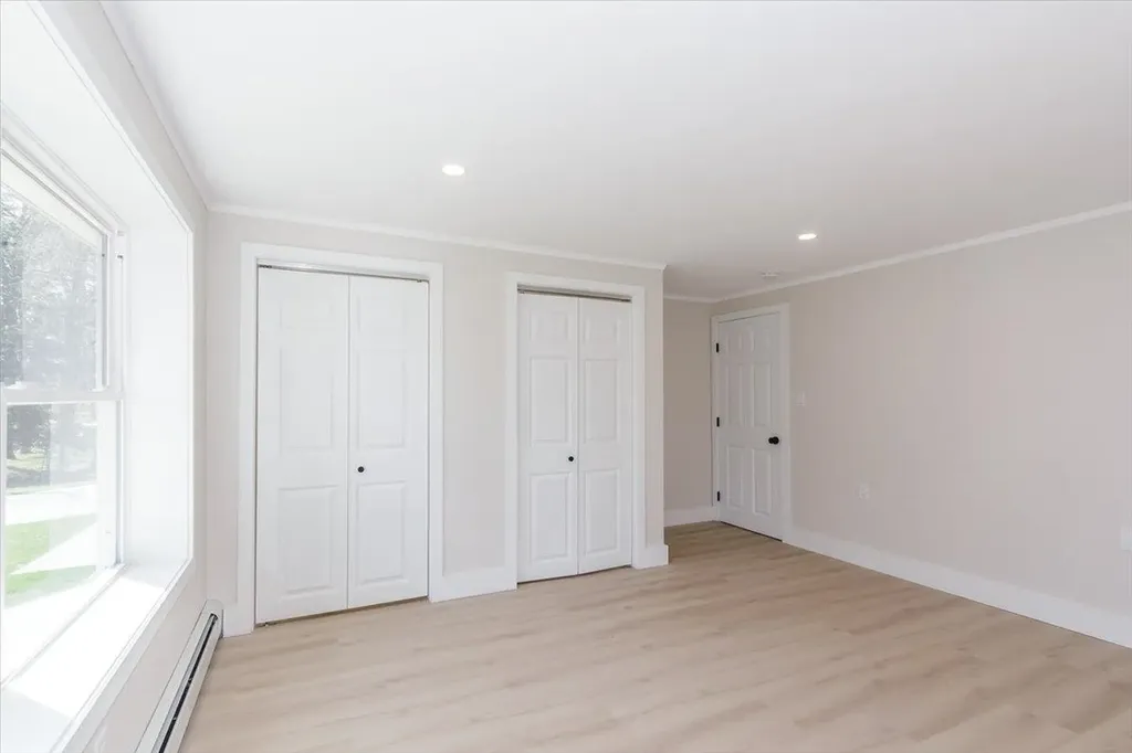 7 Ermer Road Derry NH 03038