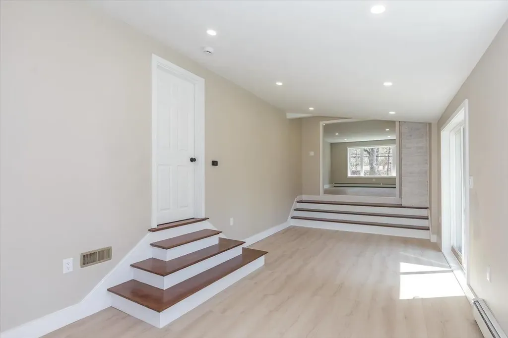 7 Ermer Road Derry NH 03038
