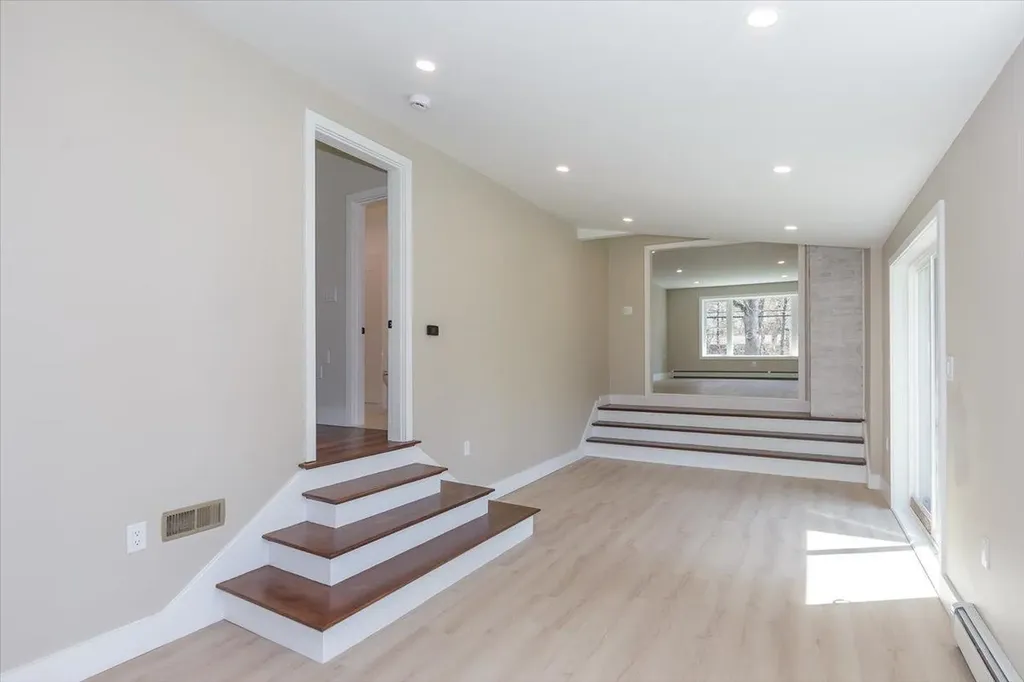 7 Ermer Road Derry NH 03038