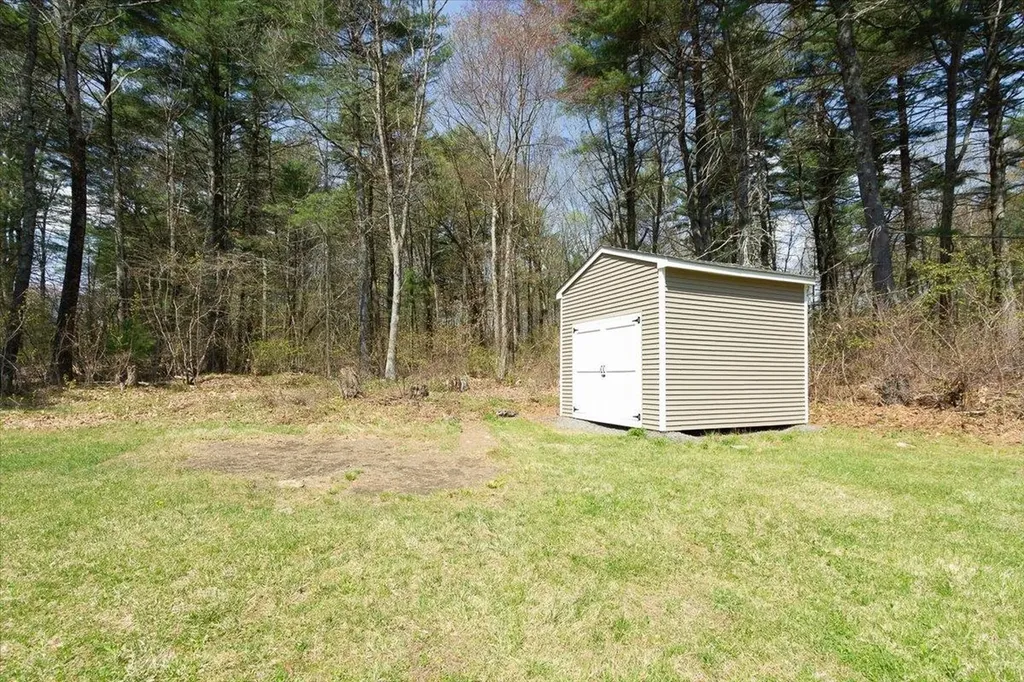 7 Ermer Road Derry NH 03038