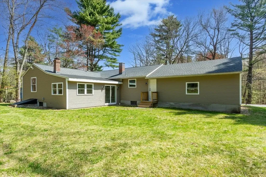 7 Ermer Road Derry NH 03038