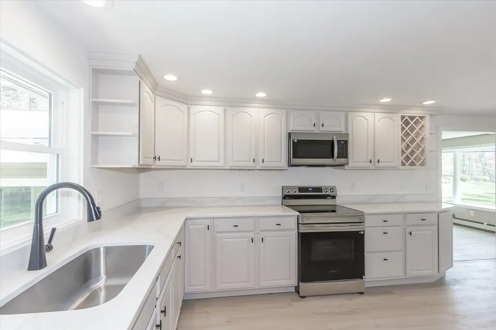 7 Ermer Road Derry NH 03038