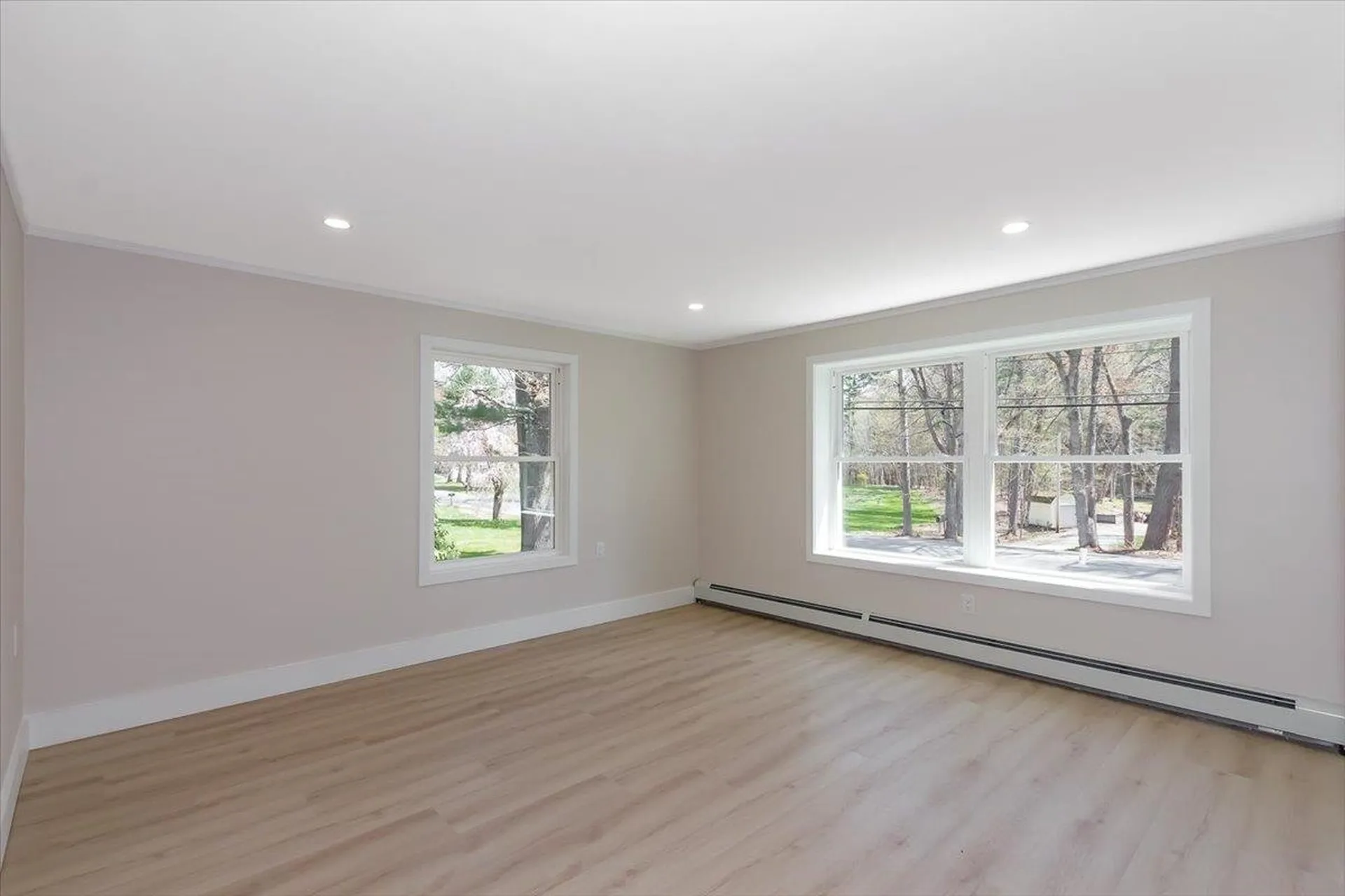 7 Ermer Road Derry NH 03038