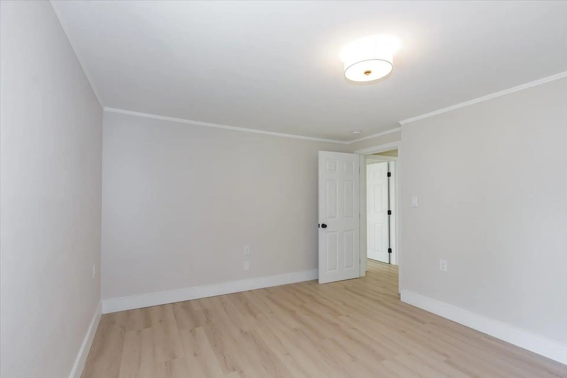 7 Ermer Road Derry NH 03038