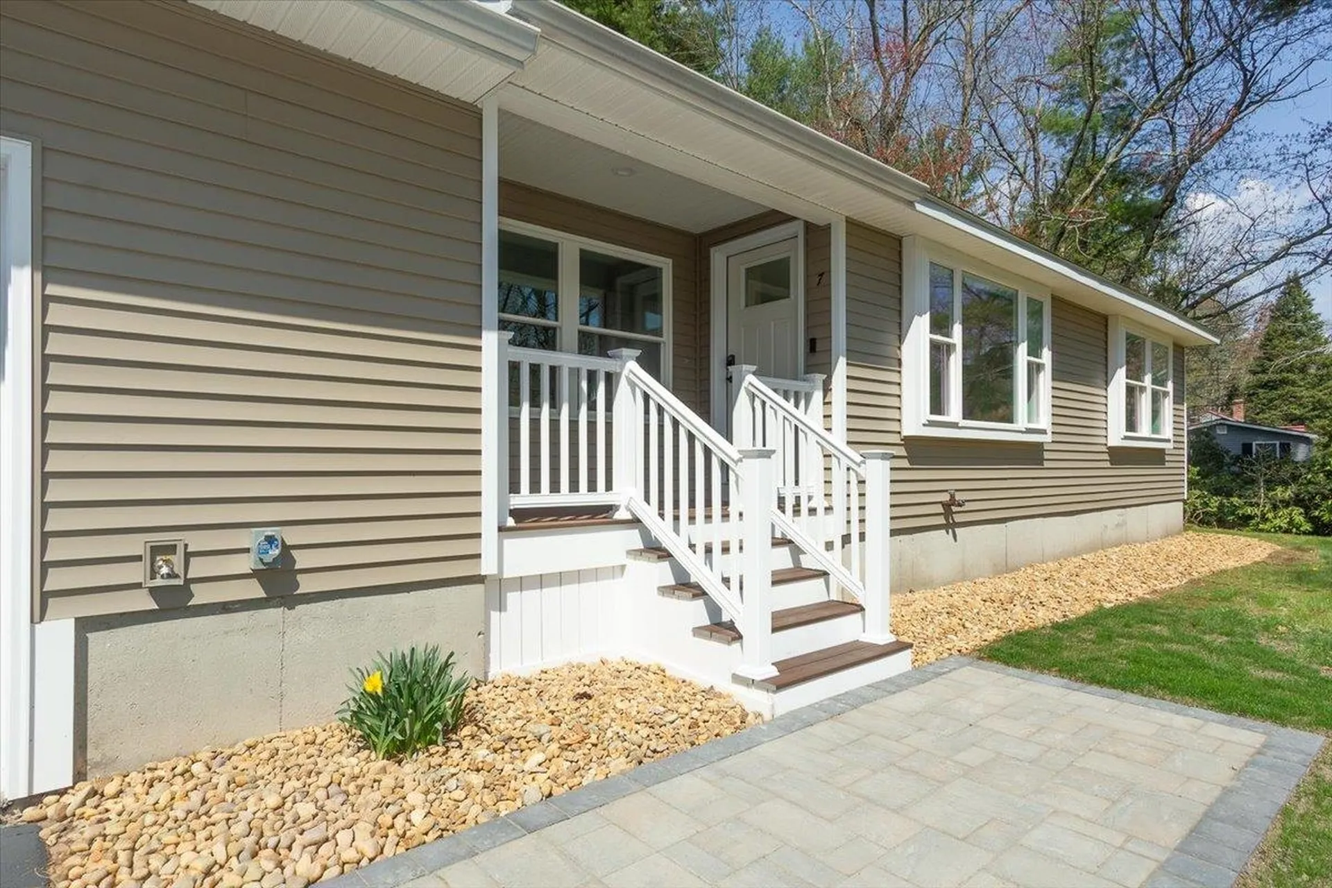 7 Ermer Road Derry NH 03038