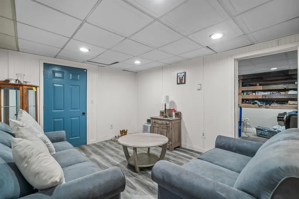 5 Chartwell Court Londonderry NH 03053