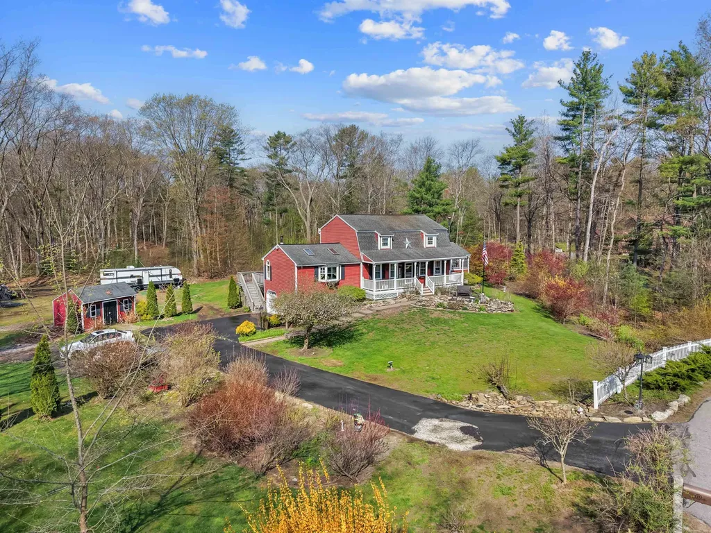 5 Chartwell Court Londonderry NH 03053