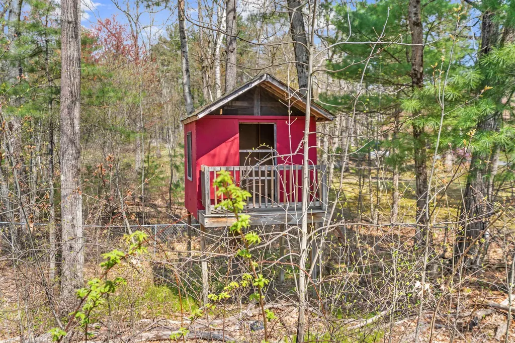 5 Chartwell Court Londonderry NH 03053