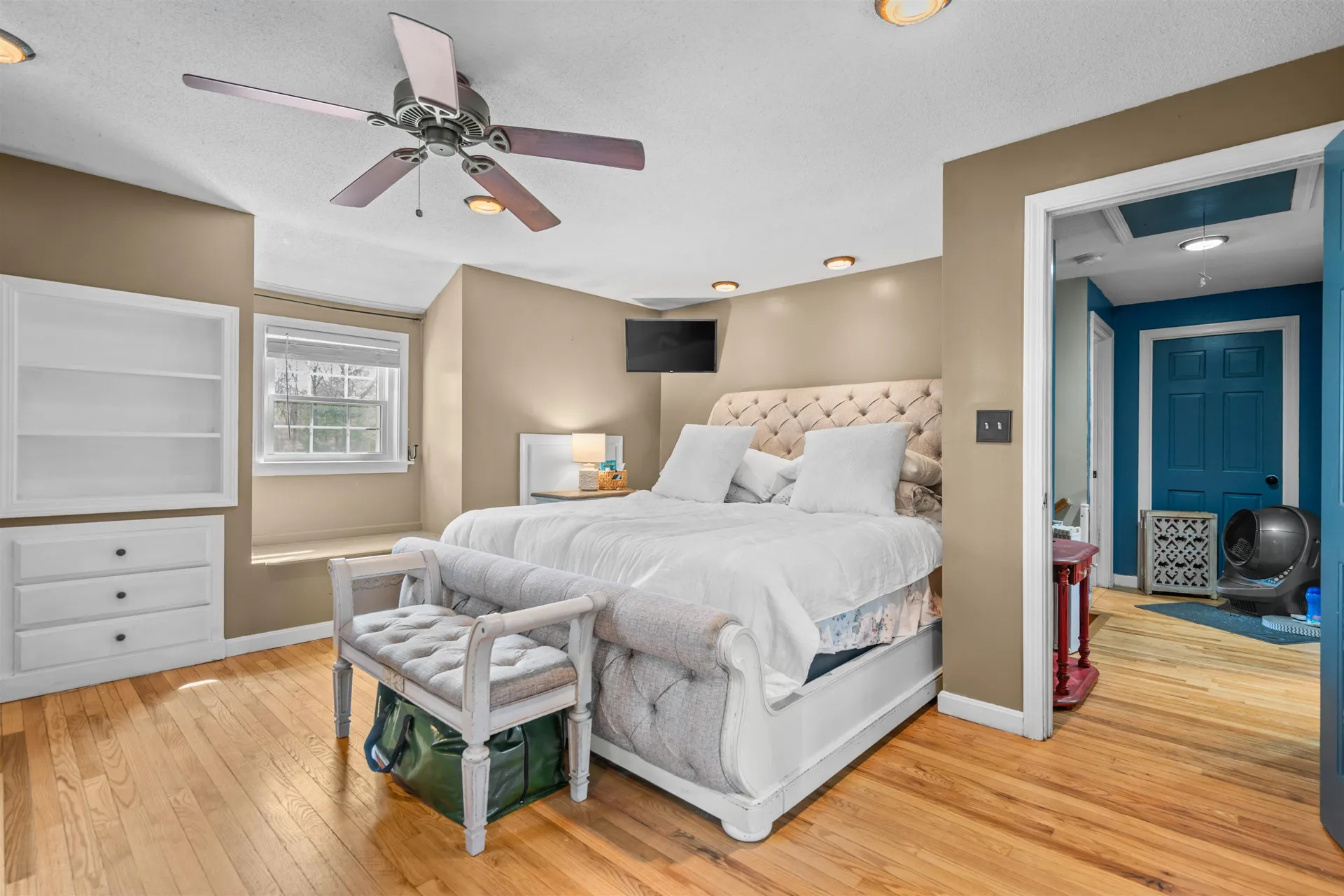 5 Chartwell Court Londonderry NH 03053