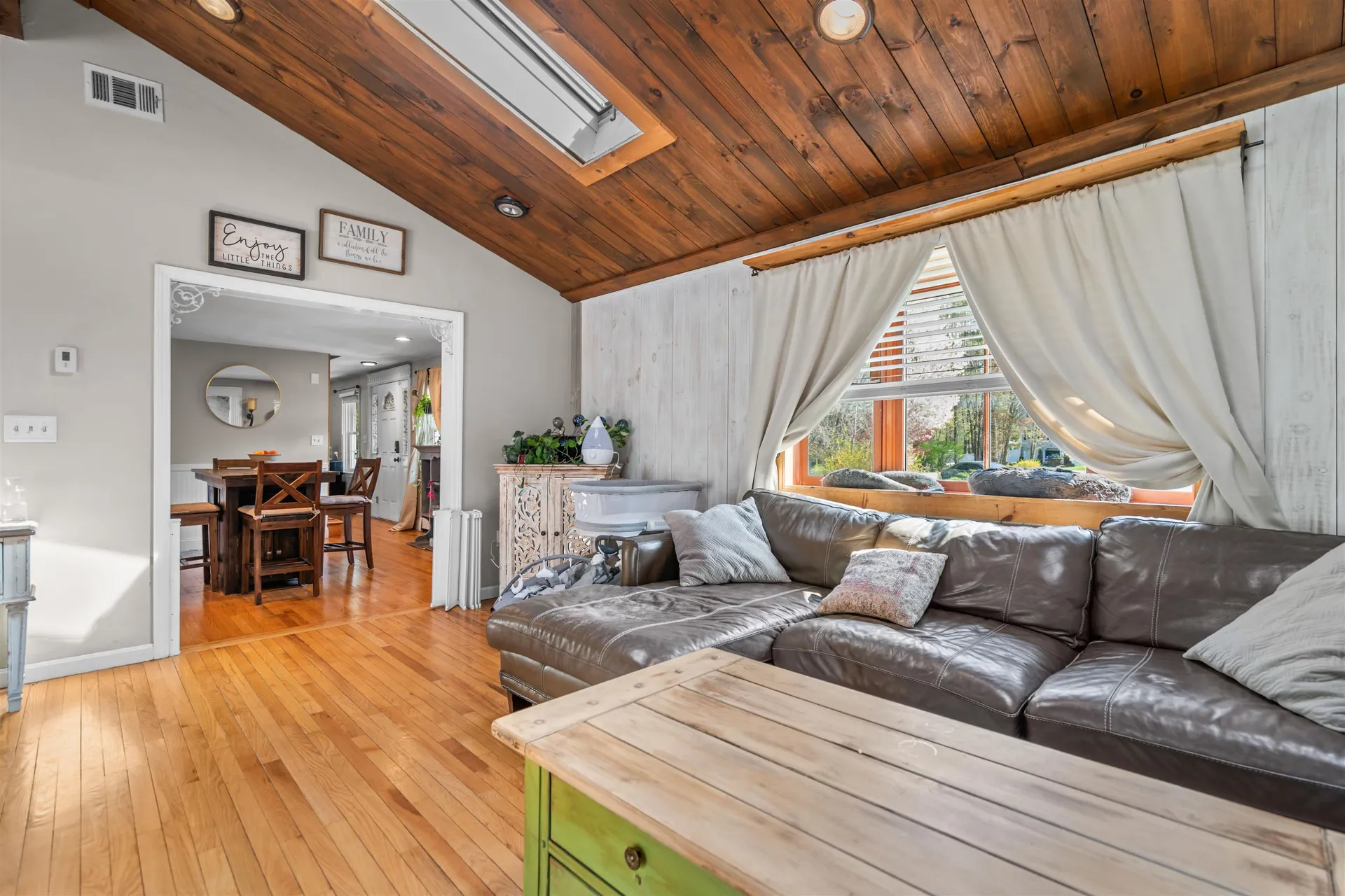 5 Chartwell Court Londonderry NH 03053