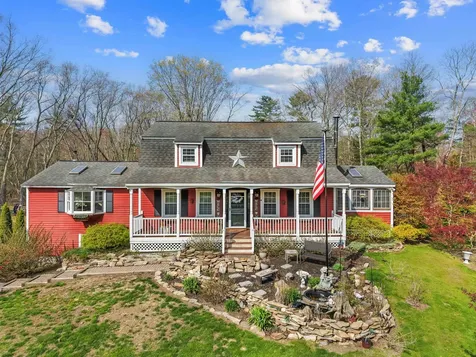 5 Chartwell Court Londonderry NH 03053