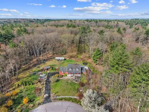 5 Chartwell Court Londonderry NH 03053