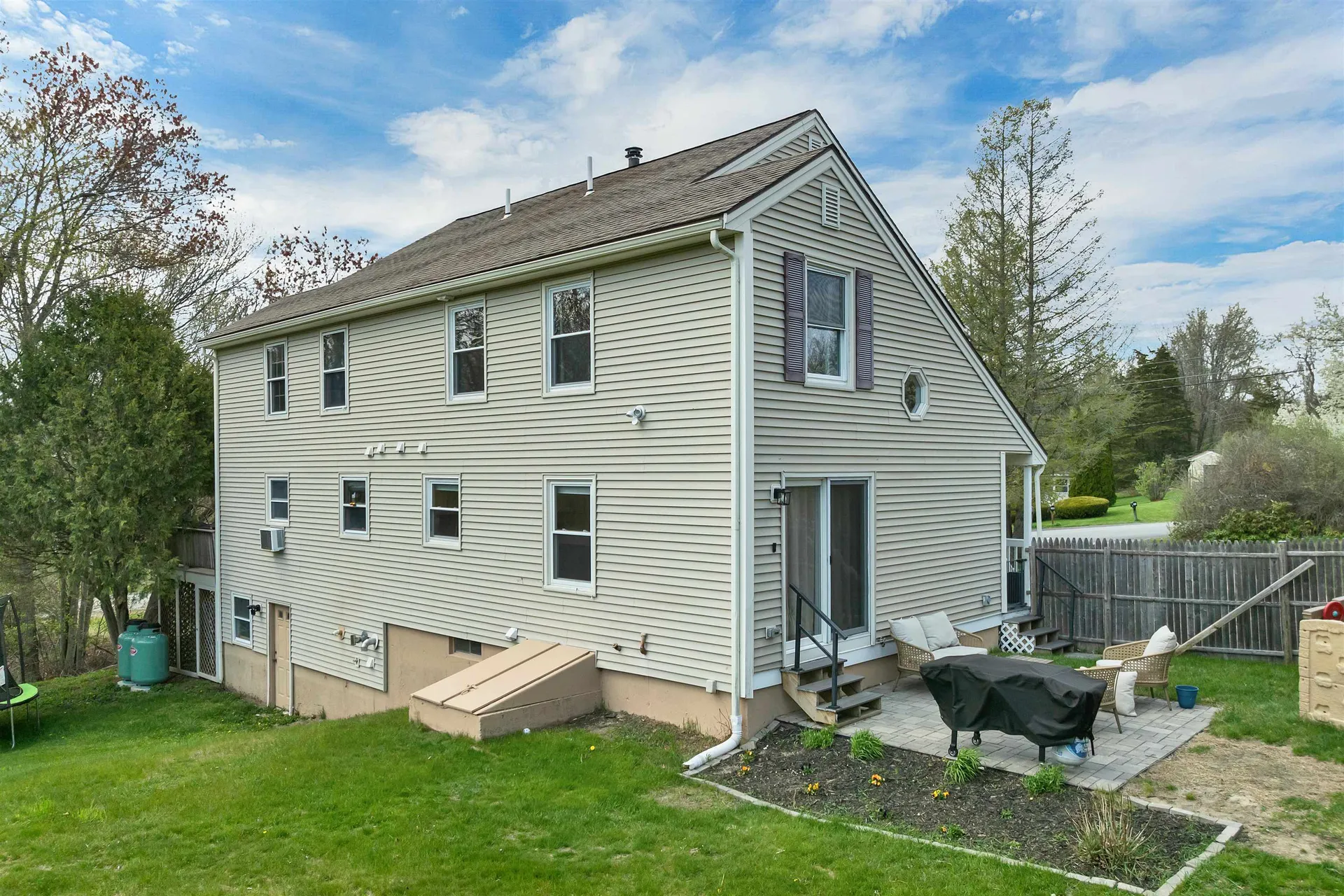 5 Richardson Road Derry NH 03038
