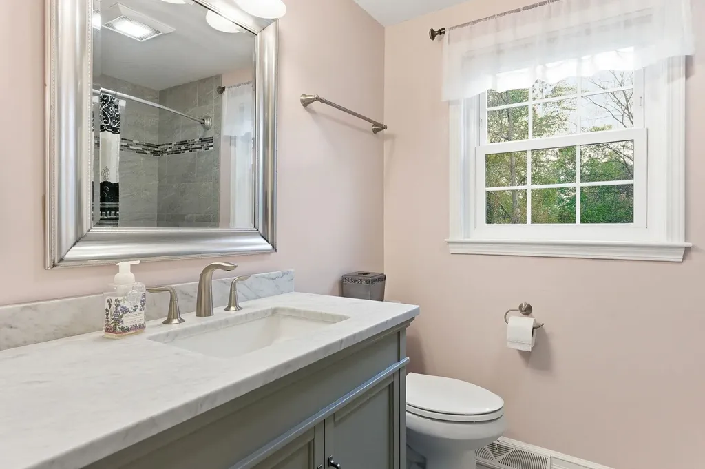 56 Timberline Drive Nashua NH 03062