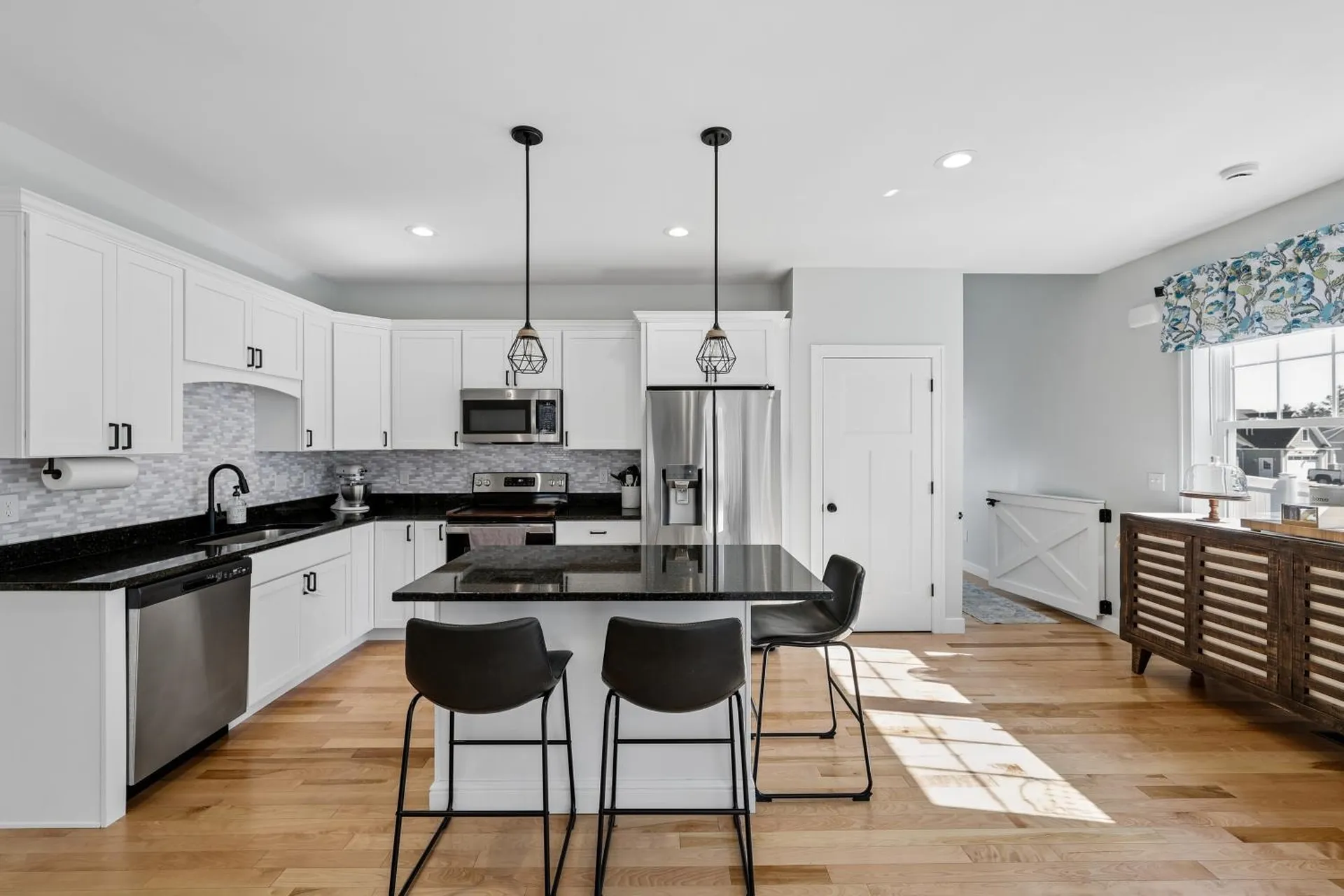 50 Clover Lane Londonderry NH 03053