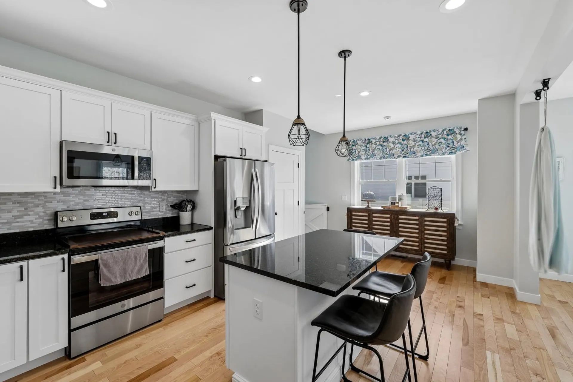 50 Clover Lane Londonderry NH 03053