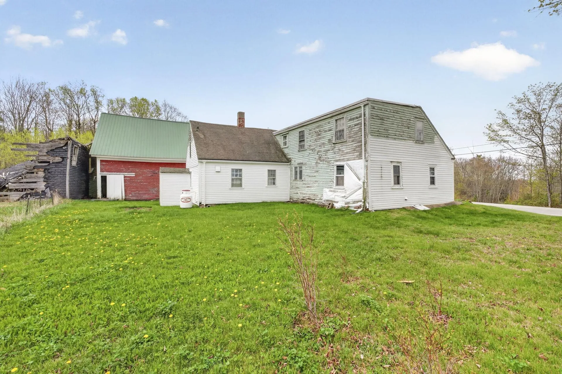 1457 Upper City Road Pittsfield NH 03263