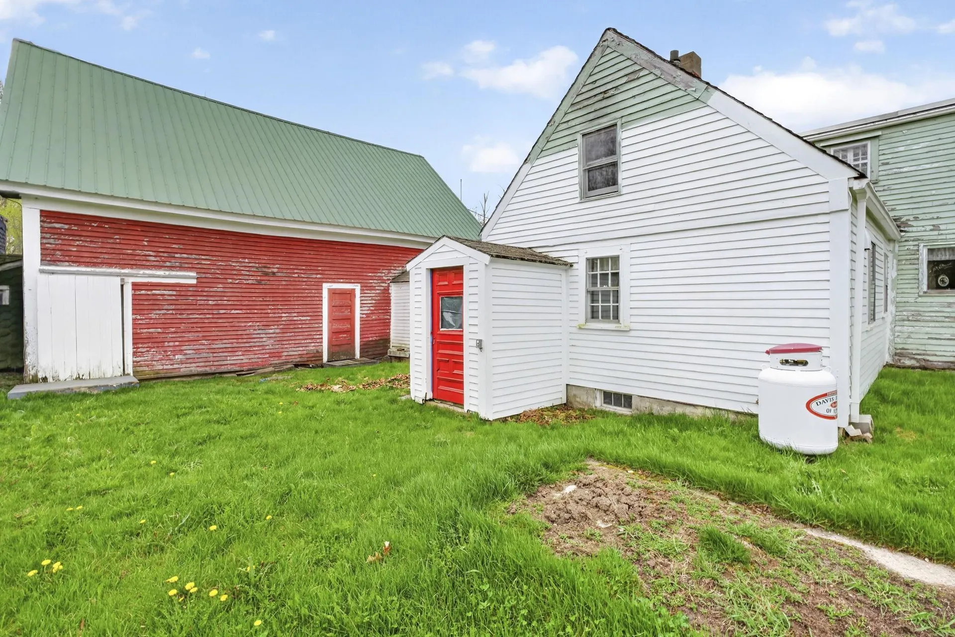 1457 Upper City Road Pittsfield NH 03263