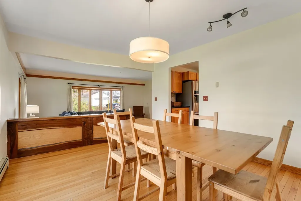 185 Crescent Beach Drive Burlington VT 05408