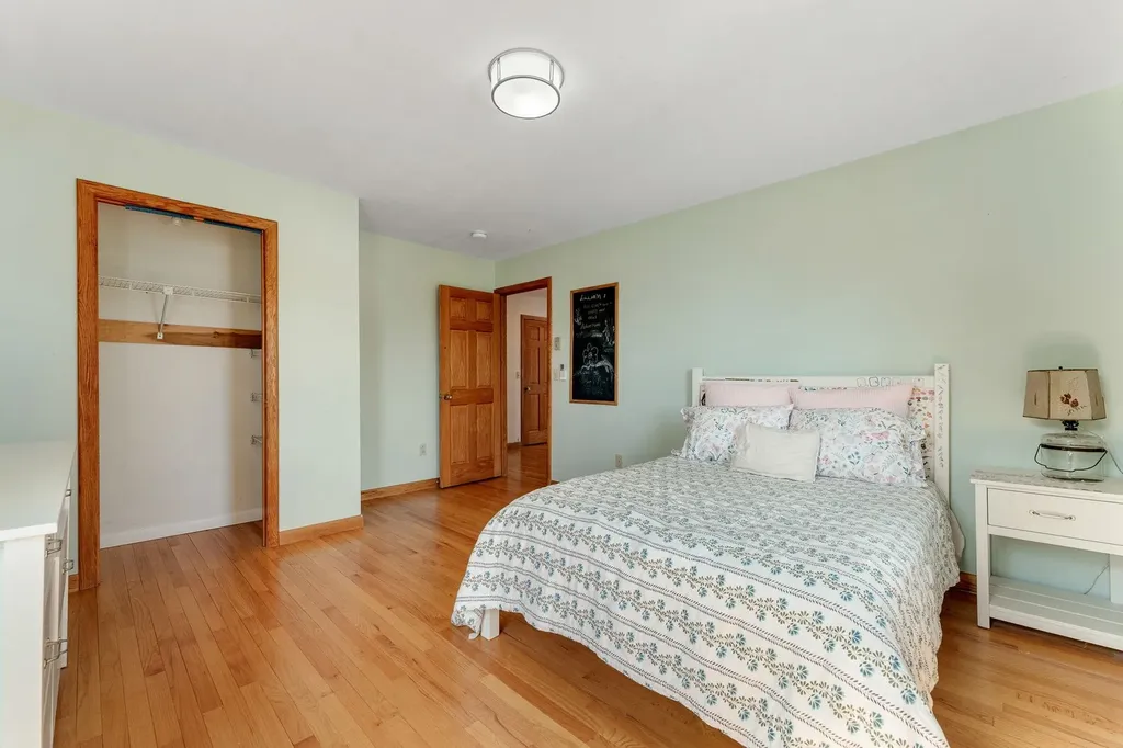 185 Crescent Beach Drive Burlington VT 05408