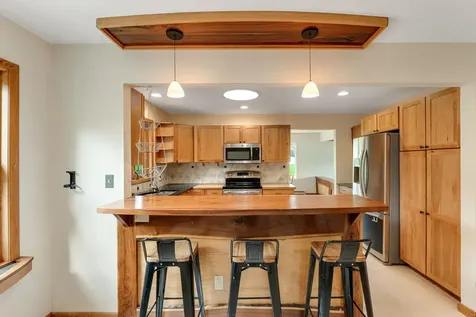 185 Crescent Beach Drive Burlington VT 05408