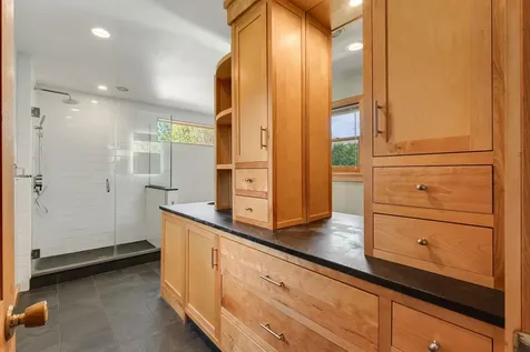 185 Crescent Beach Drive Burlington VT 05408