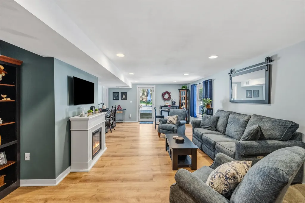 51 Ellyson Avenue Hampstead NH 03826