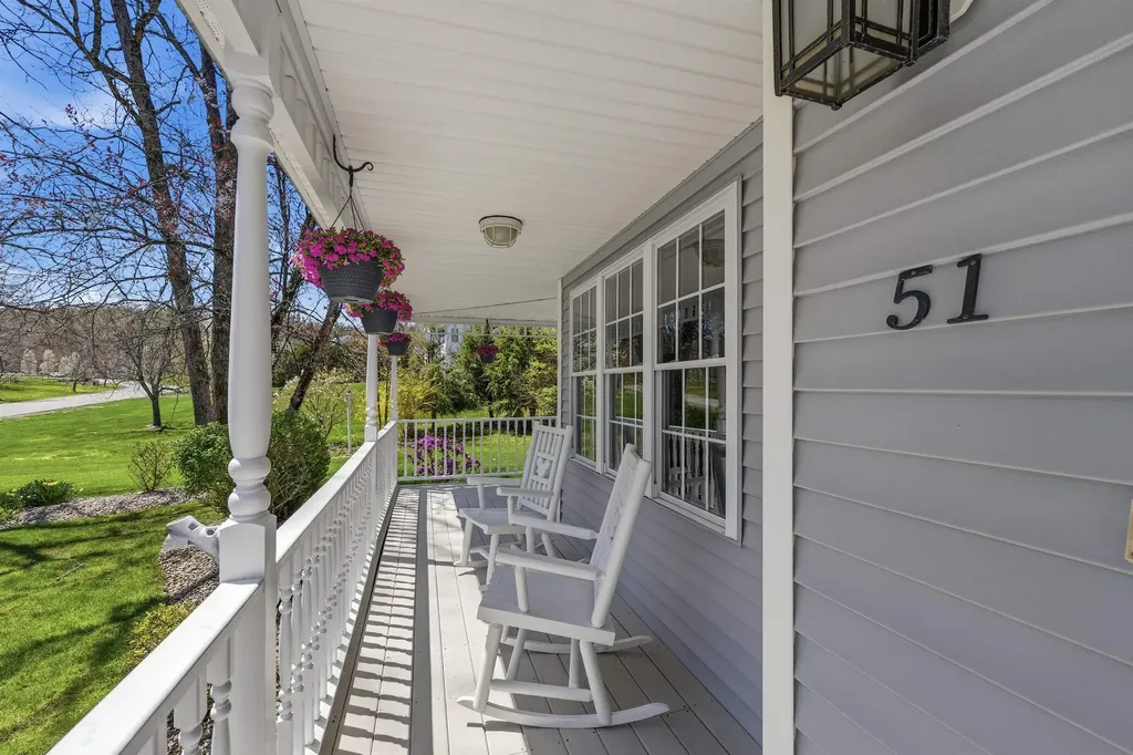 51 Ellyson Avenue Hampstead NH 03826