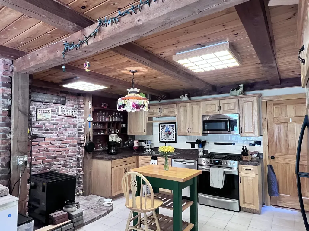 17 Driscoll Road Deering NH 03244