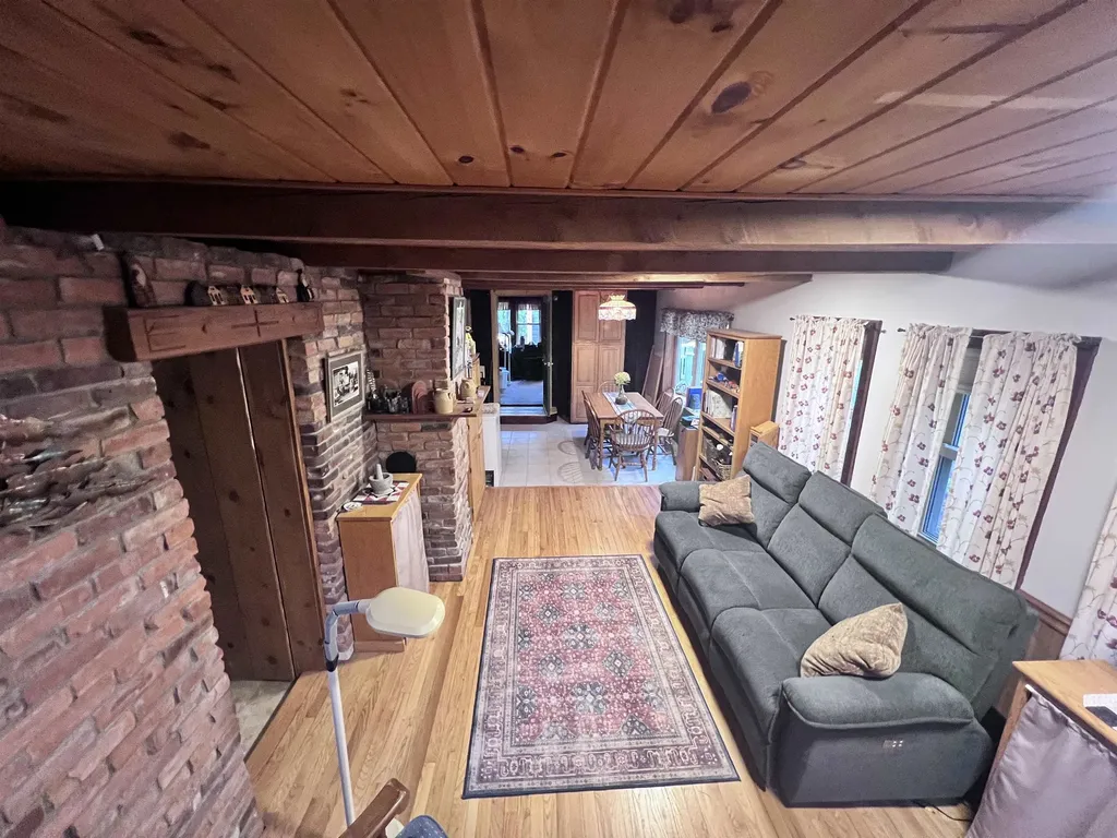17 Driscoll Road Deering NH 03244