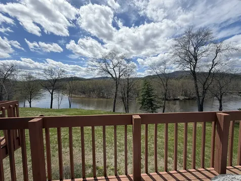 22 Circle Drive Ashland NH 03217