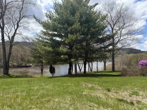 22 Circle Drive Ashland NH 03217