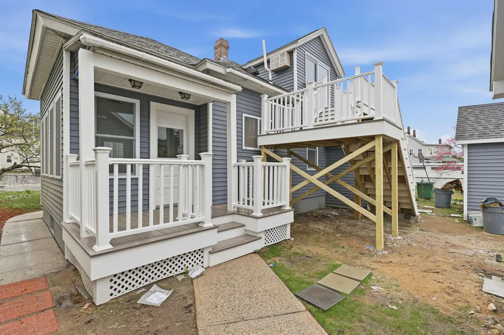146 1/2 Chestnut Street Nashua NH 03060