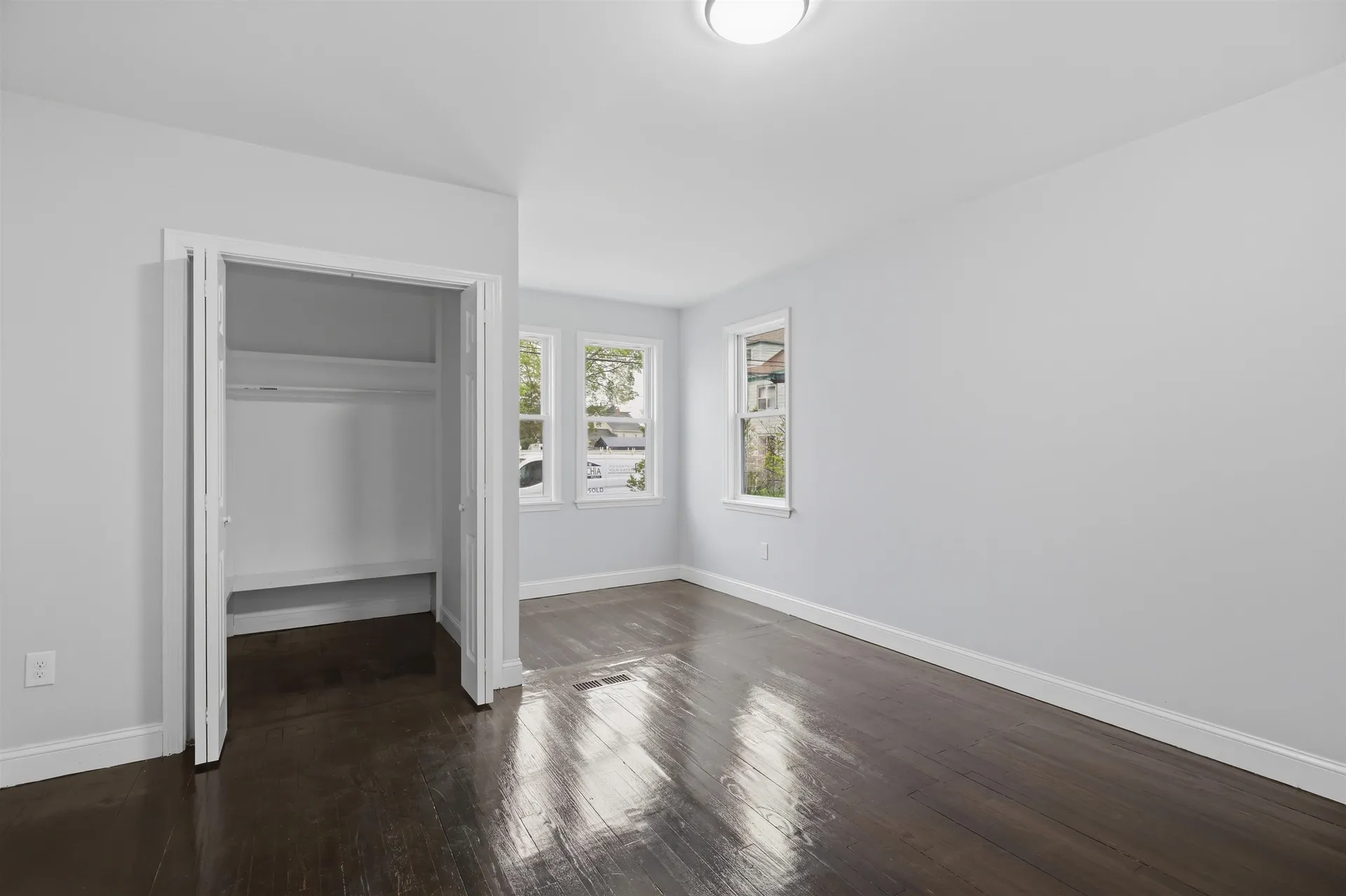 146 1/2 Chestnut Street Nashua NH 03060