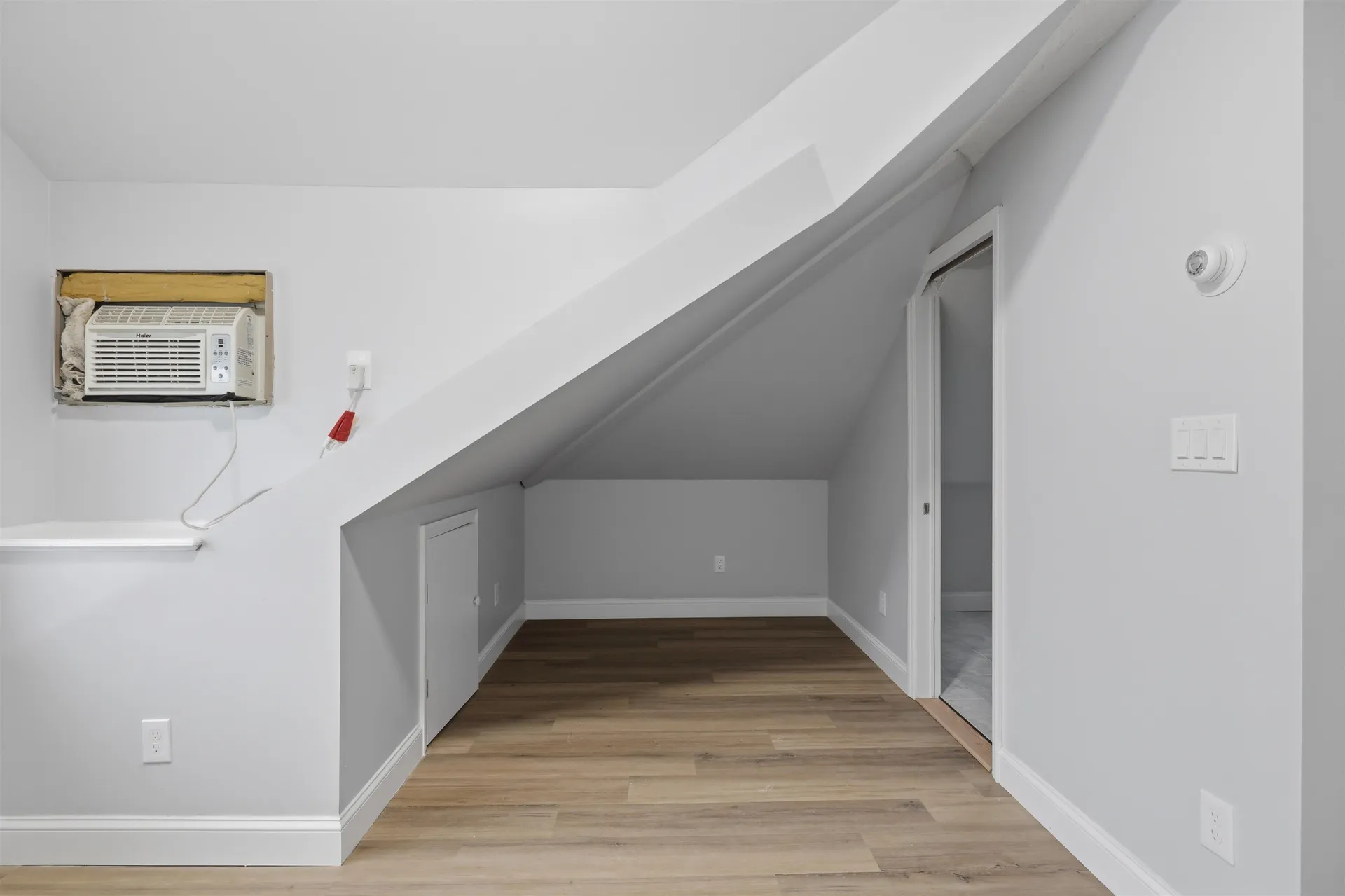 146 1/2 Chestnut Street Nashua NH 03060