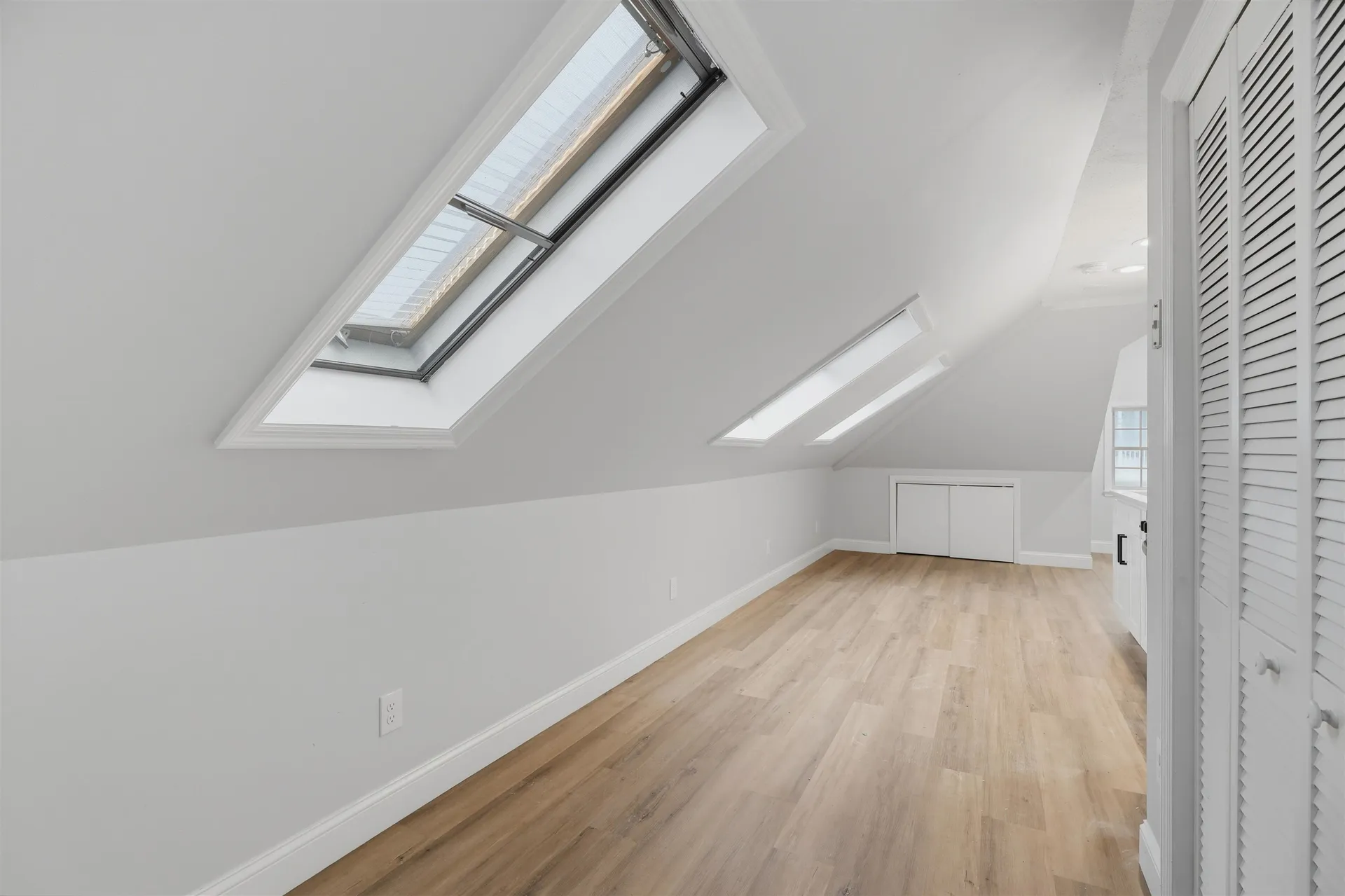 146 1/2 Chestnut Street Nashua NH 03060