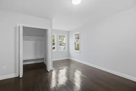 146 1/2 Chestnut Street Nashua NH 03060