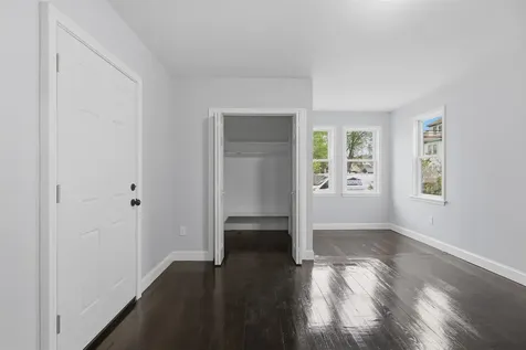 146 1/2 Chestnut Street Nashua NH 03060