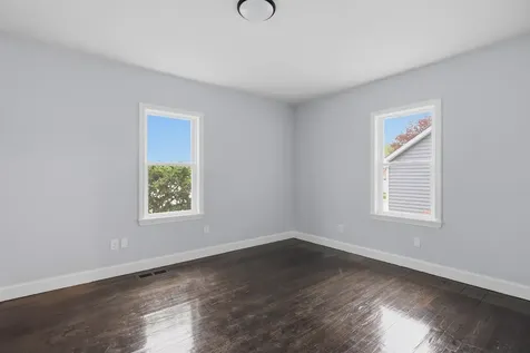 146 1/2 Chestnut Street Nashua NH 03060