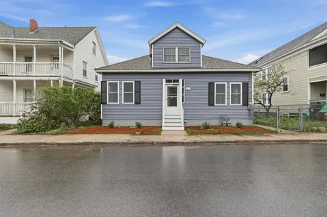 146 1/2 Chestnut Street Nashua NH 03060