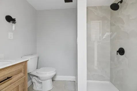 146 1/2 Chestnut Street Nashua NH 03060