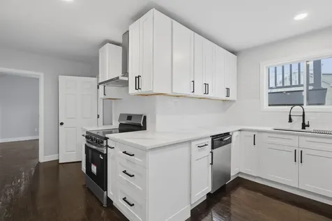 146 1/2 Chestnut Street Nashua NH 03060