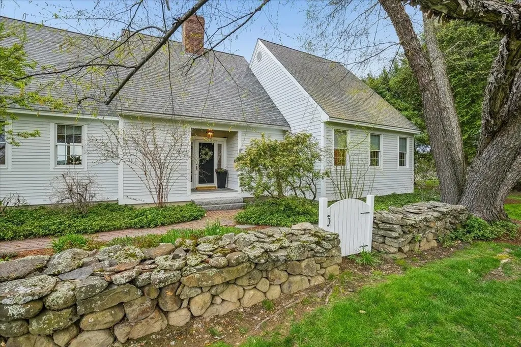 15 Via Tranquilla Street Concord NH 03301